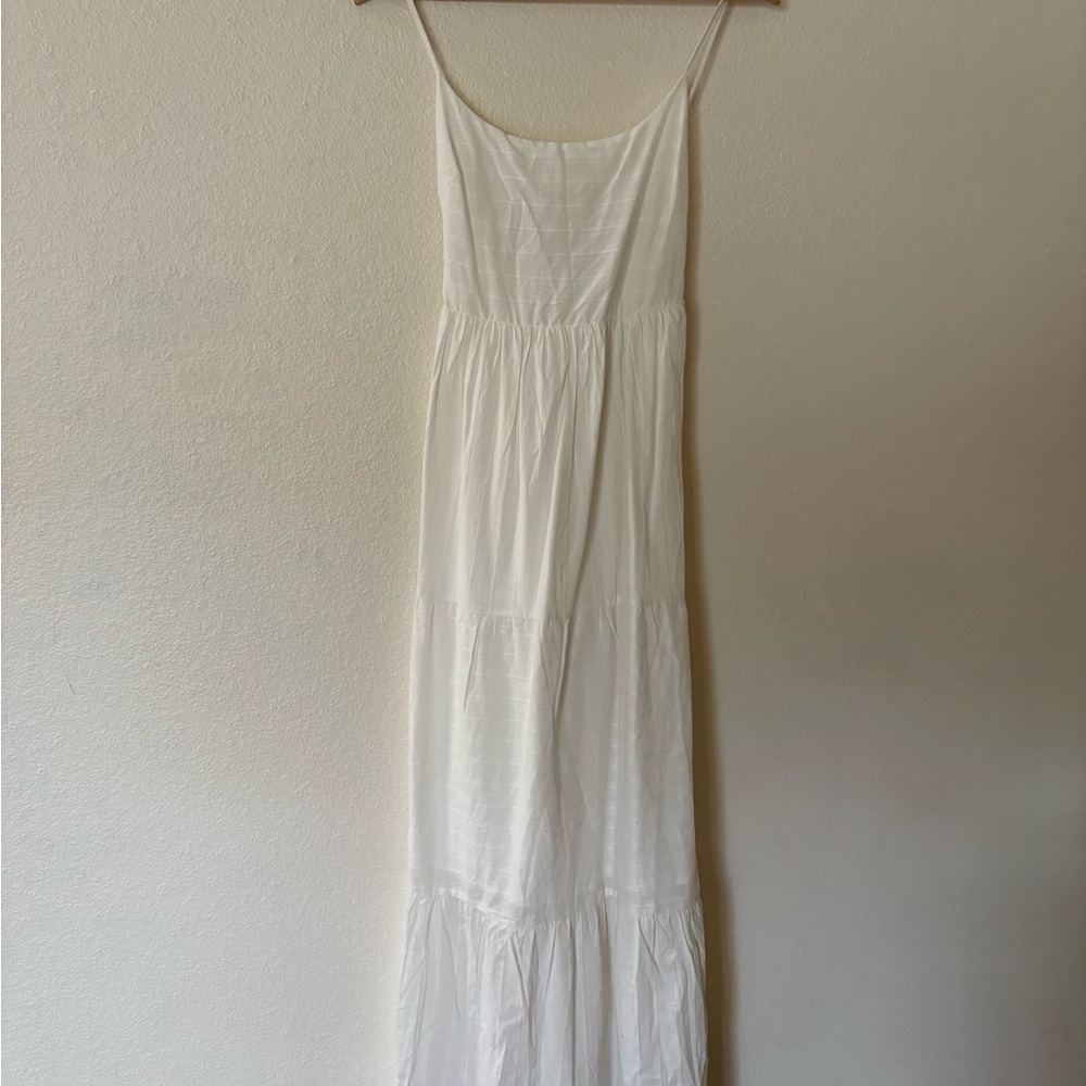 Forever 21 NWT White Tiered Open Back Maxi Dress S